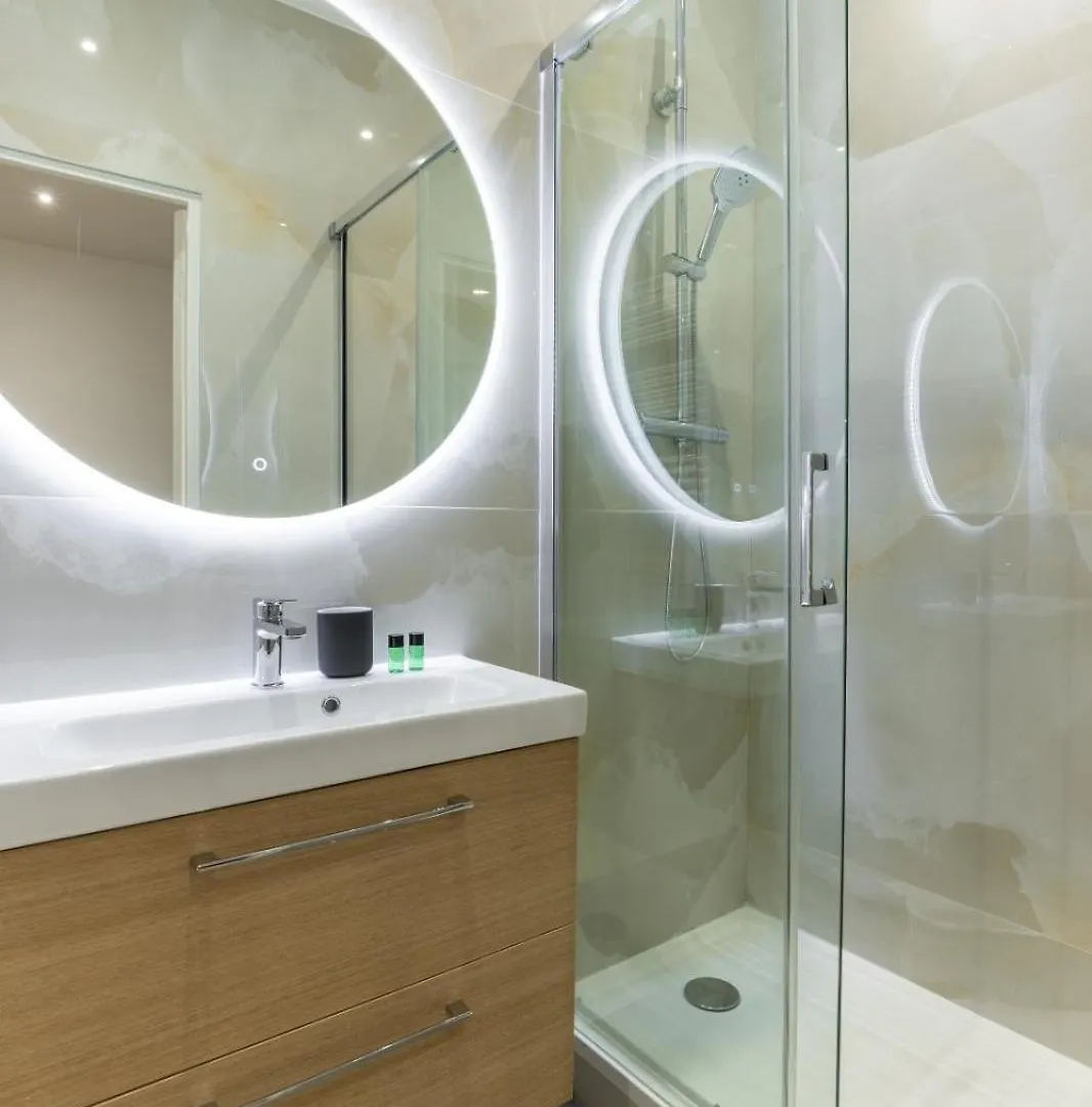 Hsh St Germain/Jardin Du Luxembourg : Luxury Apartment Paris