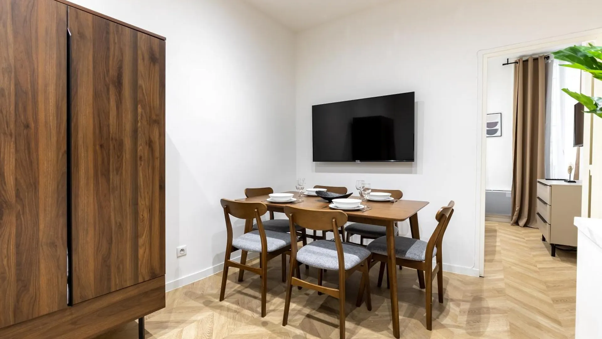 Hsh St Germain/Jardin Du Luxembourg : Luxury Apartment Paris
